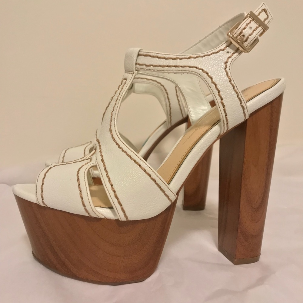 Jessica Simpson 7.5 White Platform Sandal / Heels